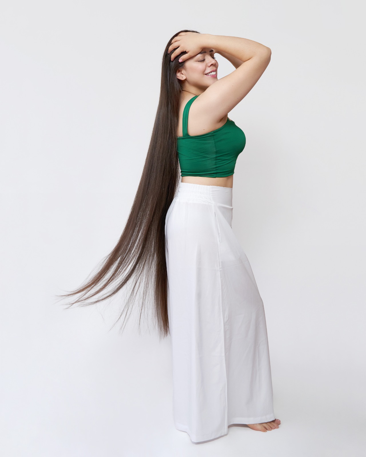 María del Cisne Palacios, fundadora de MORE, mostrando su cabello